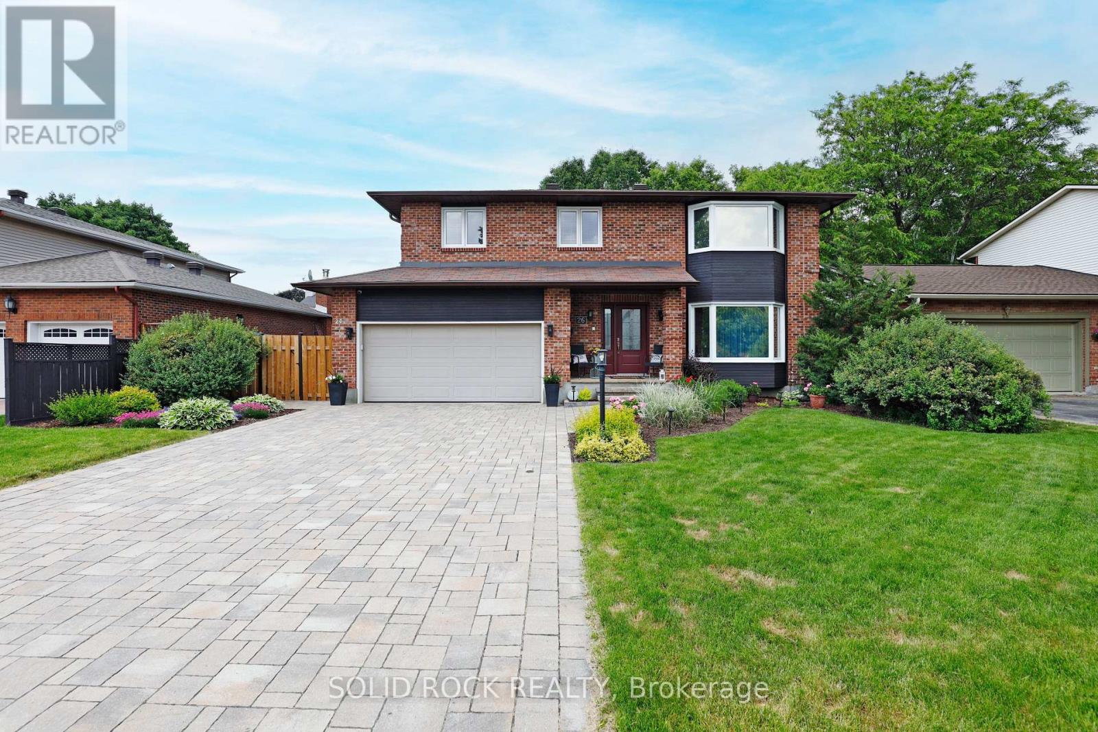 26 Paula Crescent, Ottawa, Ontario  K2H 9A4 - Photo 2 - X12837680