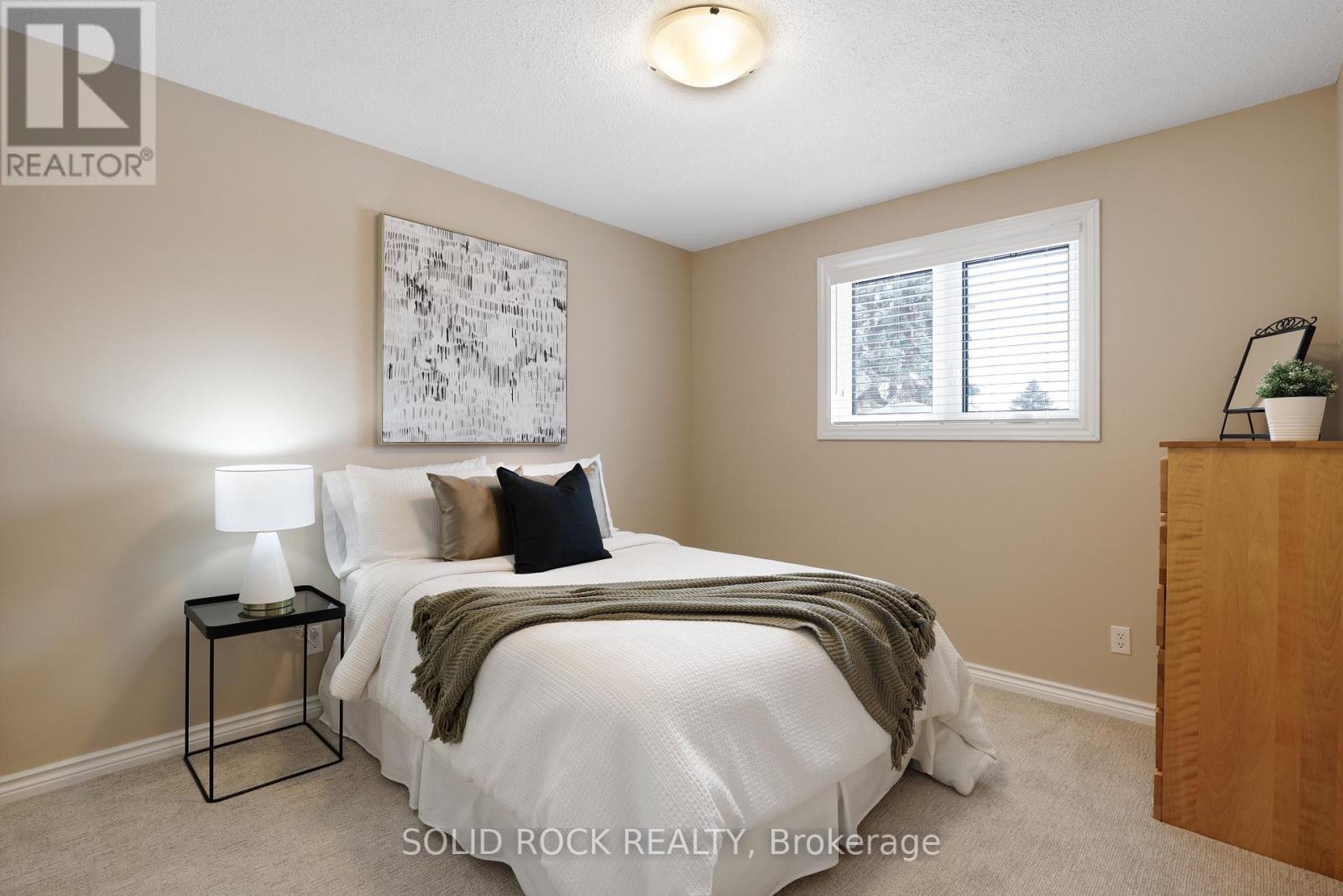 26 Paula Crescent, Ottawa, Ontario  K2H 9A4 - Photo 25 - X12837680