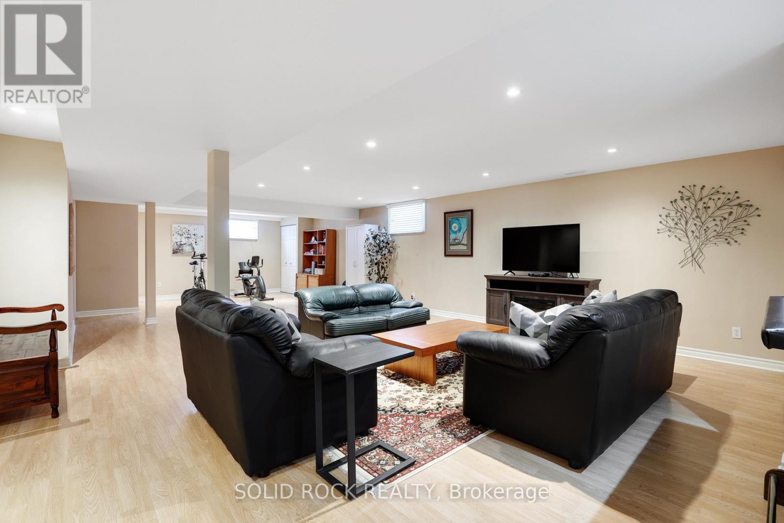 26 Paula Crescent, Ottawa, Ontario  K2H 9A4 - Photo 28 - X12837680