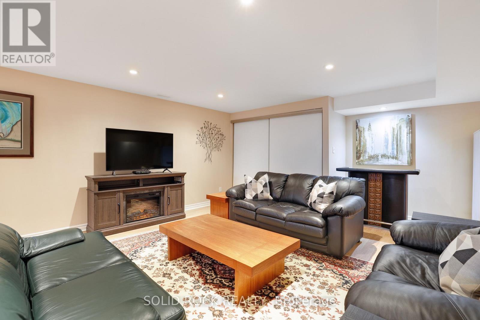 26 Paula Crescent, Ottawa, Ontario  K2H 9A4 - Photo 29 - X12837680