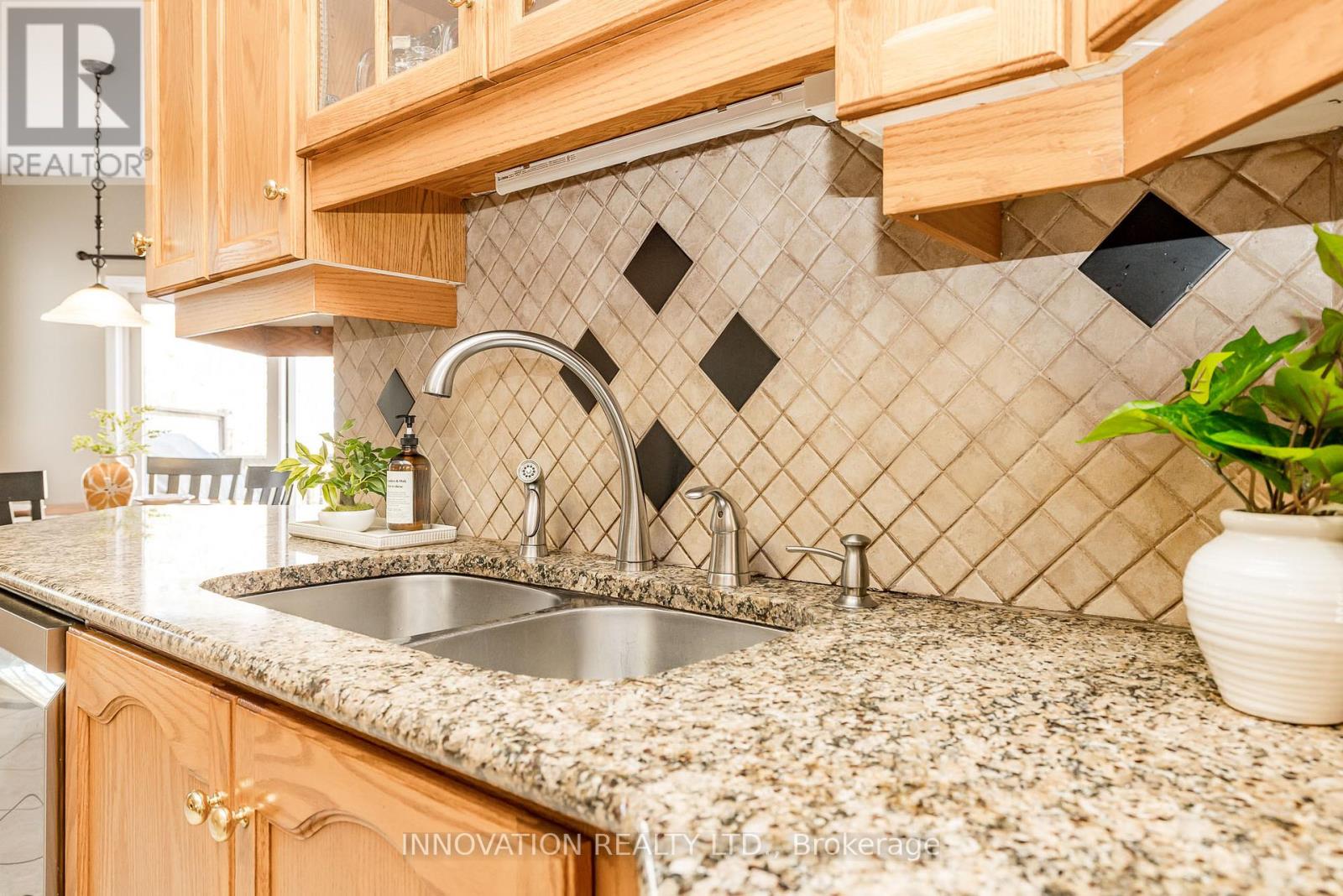 25 Kyle Avenue, Ottawa, Ontario  K2S 1G9 - Photo 21 - X12837684