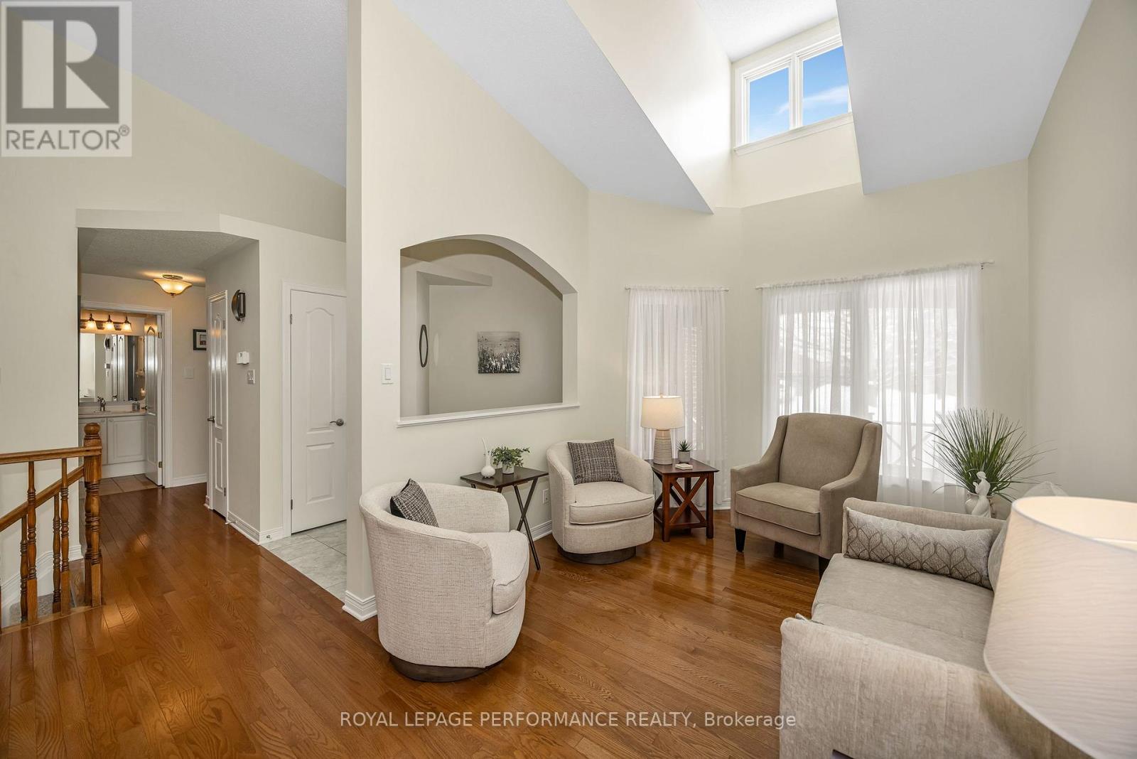 49 Peregrine Crescent, Ottawa, Ontario  K2M 2T2 - Photo 5 - X12837704