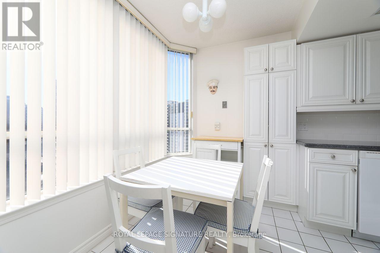 1110 - 1101 Steeles Avenue W, Toronto, Ontario  M2R 3W5 - Photo 10 - C12837668