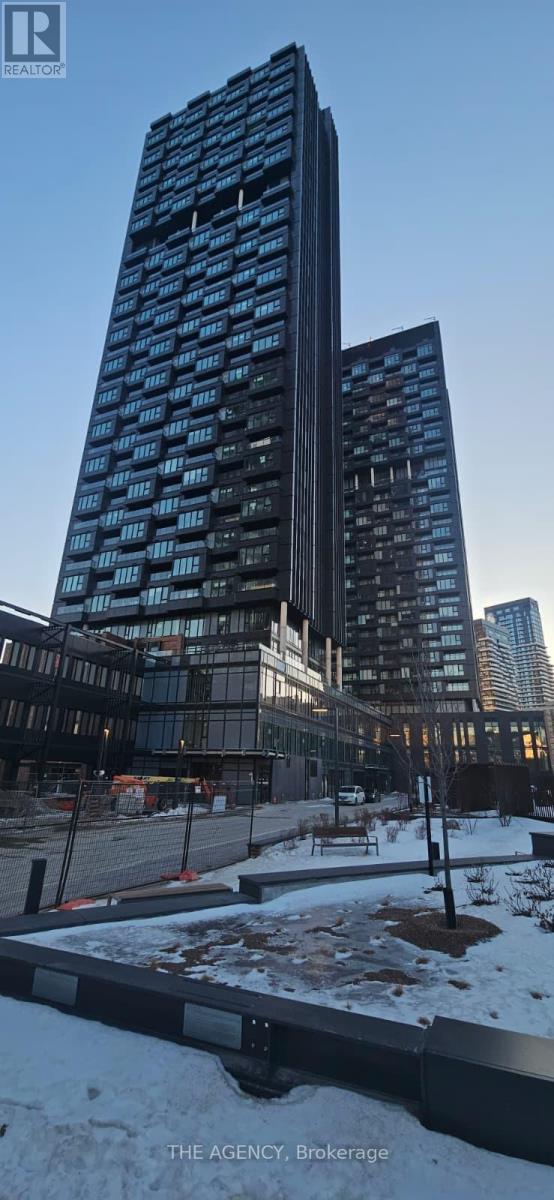 2005 - 1 QUARRINGTON LANE, Toronto, Ontario