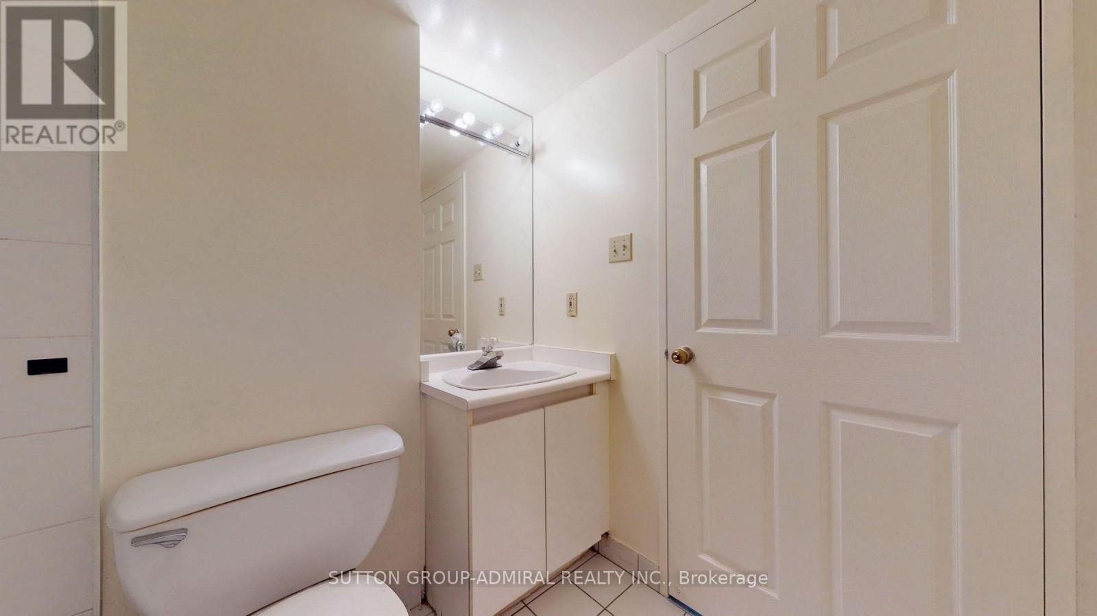 2707 - 736 Bay Street, Toronto, Ontario  M5G 1N6 - Photo 12 - C12837714