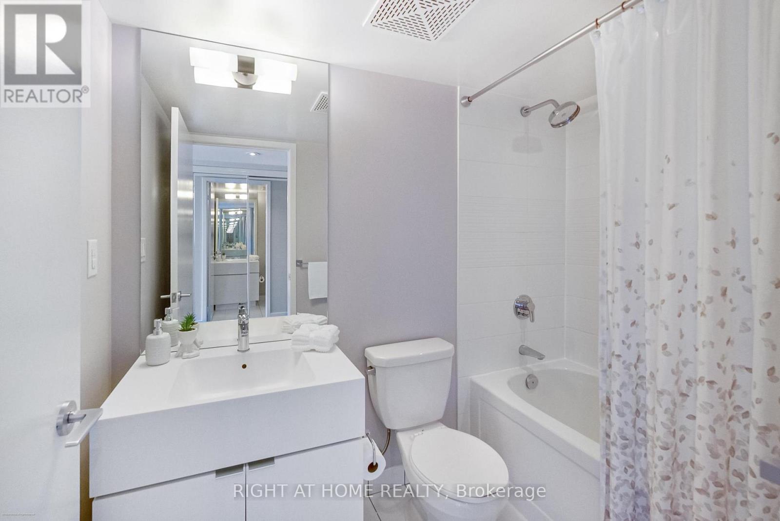 3012 - 21 Iceboat Terrace, Toronto, Ontario  M5V 4A9 - Photo 12 - C12837728