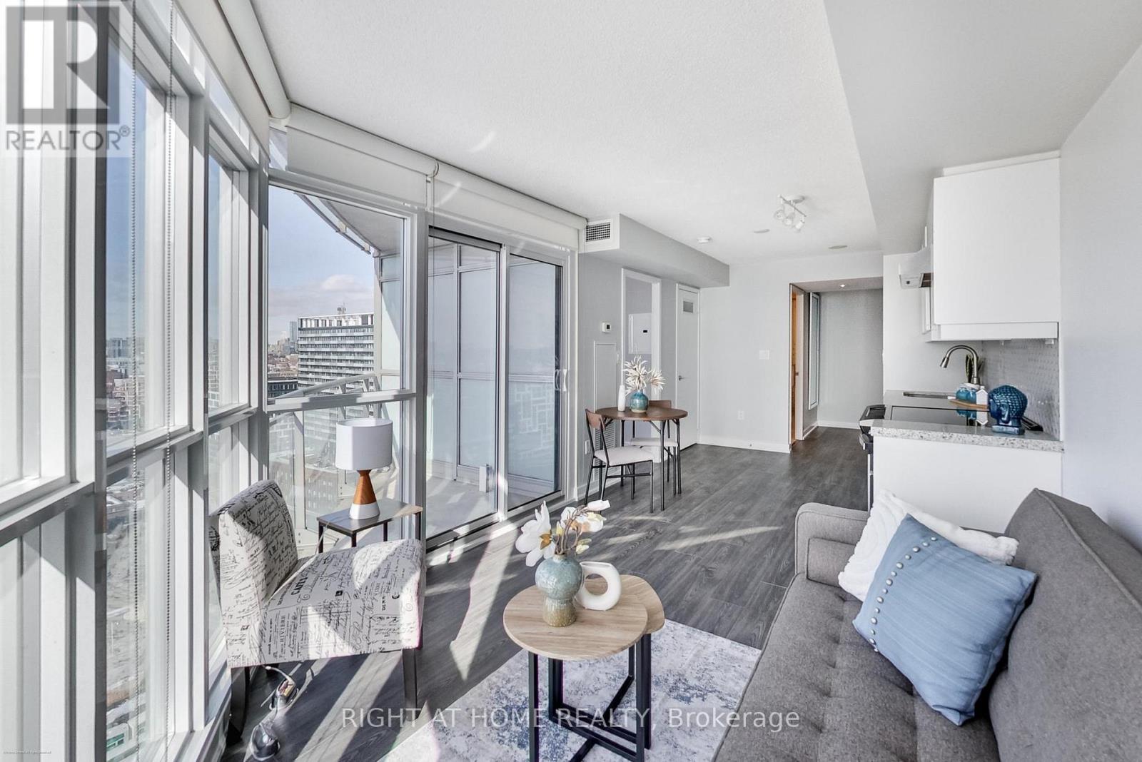 3012 - 21 Iceboat Terrace, Toronto, Ontario  M5V 4A9 - Photo 6 - C12837728