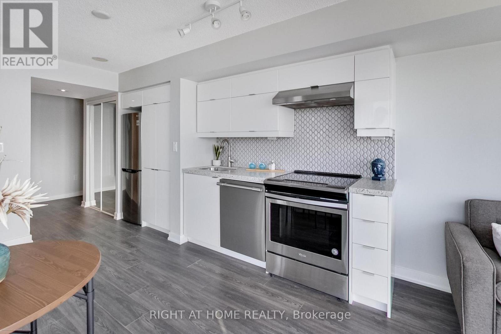 3012 - 21 Iceboat Terrace, Toronto, Ontario  M5V 4A9 - Photo 8 - C12837728