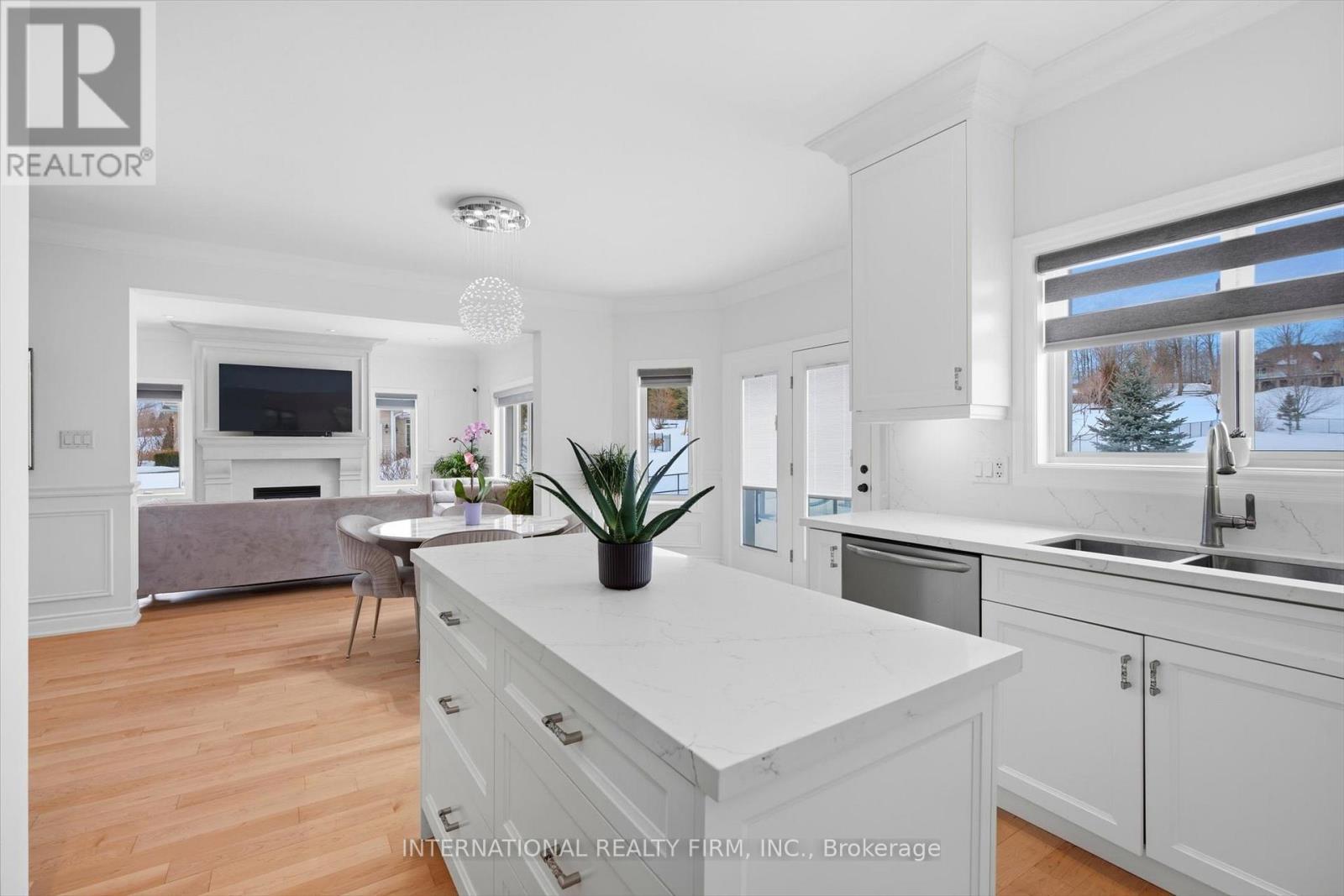 130 Andrews Drive, Bradford West Gwillimbury (Bond Head), Ontario  L0G 1A0 - Photo 16 - N12837738