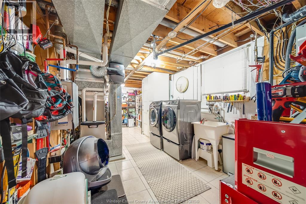 2915 Buttery Court, Windsor, Ontario  N9E 3W5 - Photo 39 - 26004099