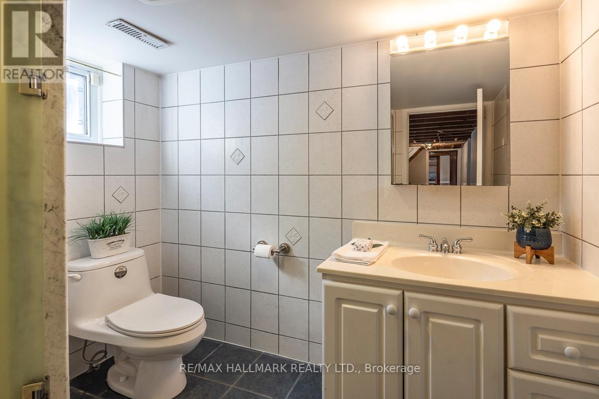 18 Fairside Avenue, Toronto, Ontario  M4C 3G9 - Photo 18 - E12837528