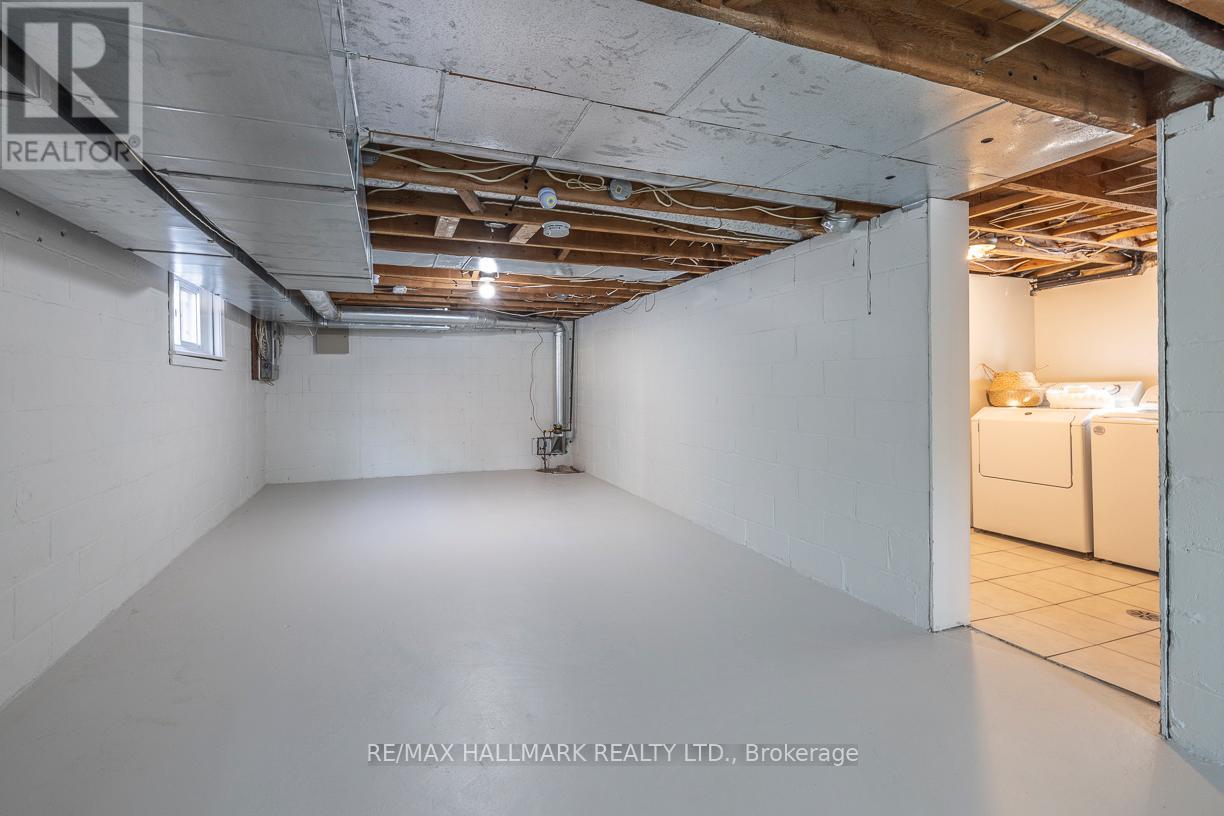 18 Fairside Avenue, Toronto, Ontario  M4C 3G9 - Photo 17 - E12837528