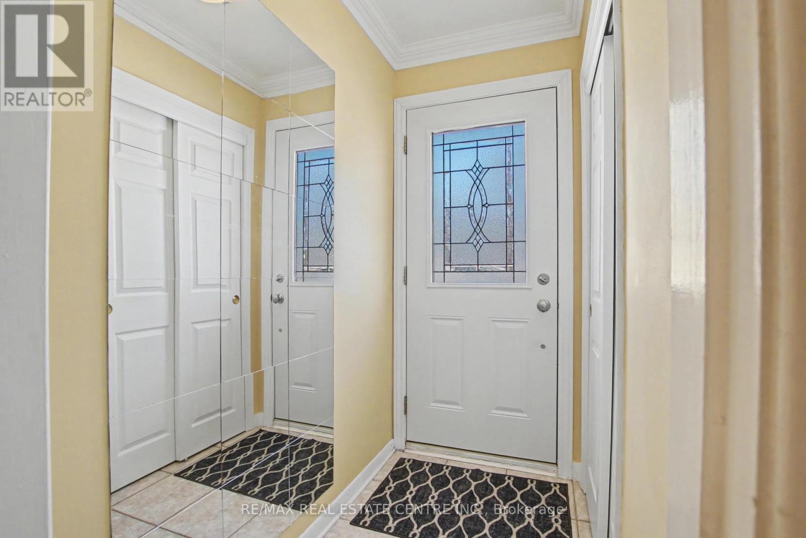 112 Anne Boulevard, Milton, Ontario  L9T 1A3 - Photo 6 - W12837652