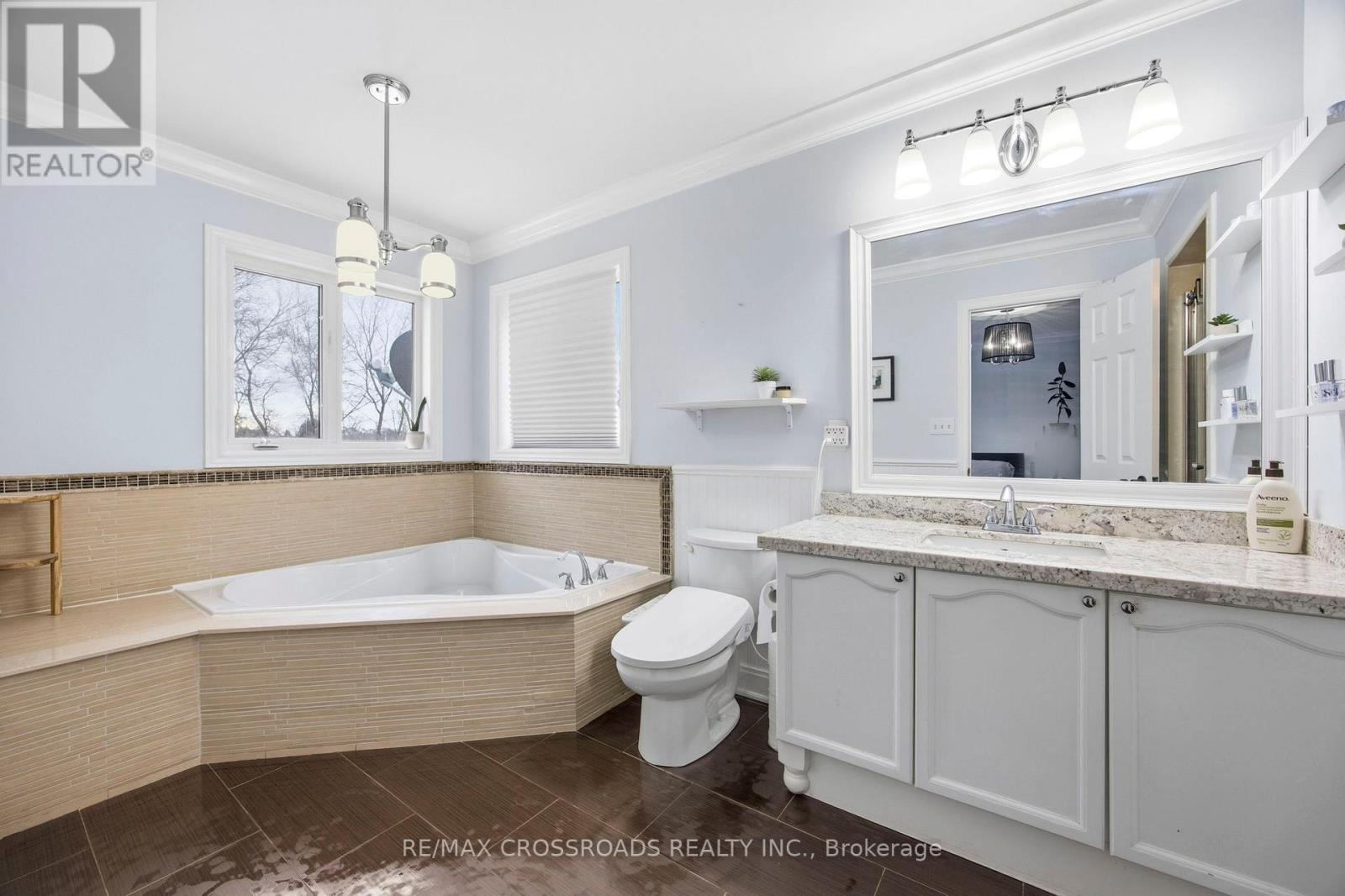 12 Sam Frustaglio Drive, Toronto, Ontario  M9N 3Y5 - Photo 22 - W12837682