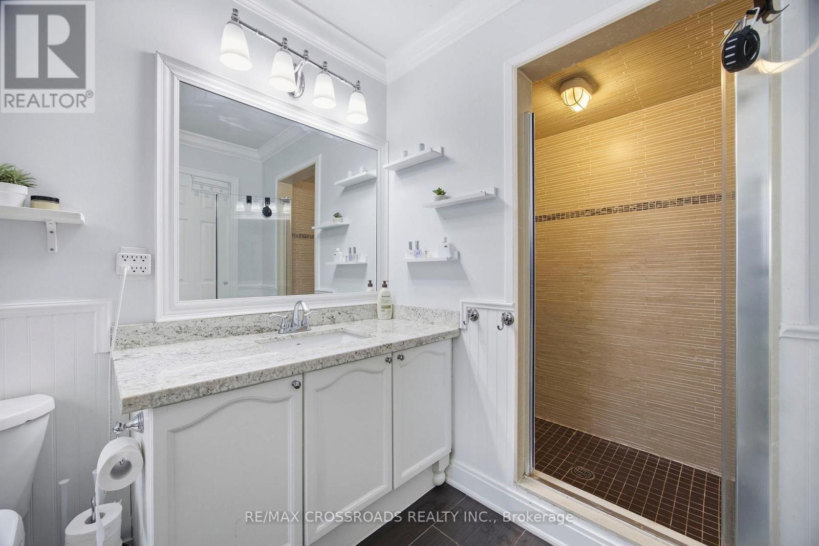 12 Sam Frustaglio Drive, Toronto, Ontario  M9N 3Y5 - Photo 23 - W12837682