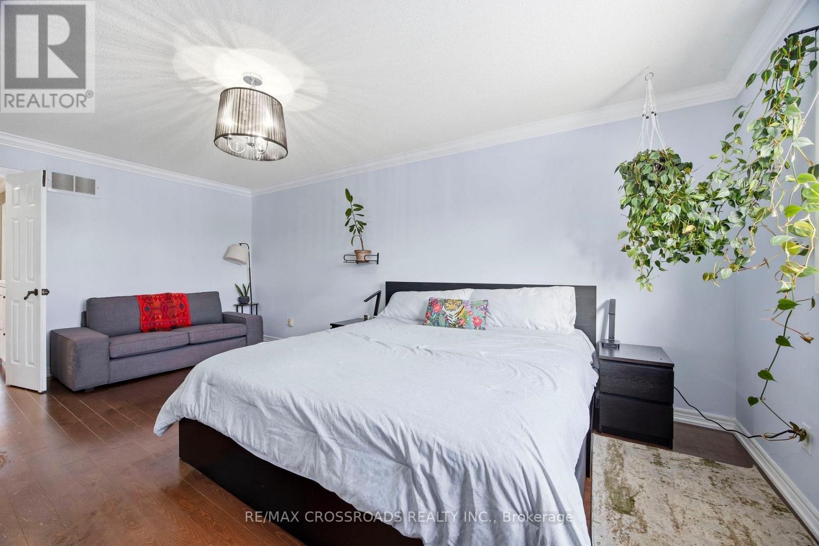 12 Sam Frustaglio Drive, Toronto, Ontario  M9N 3Y5 - Photo 25 - W12837682