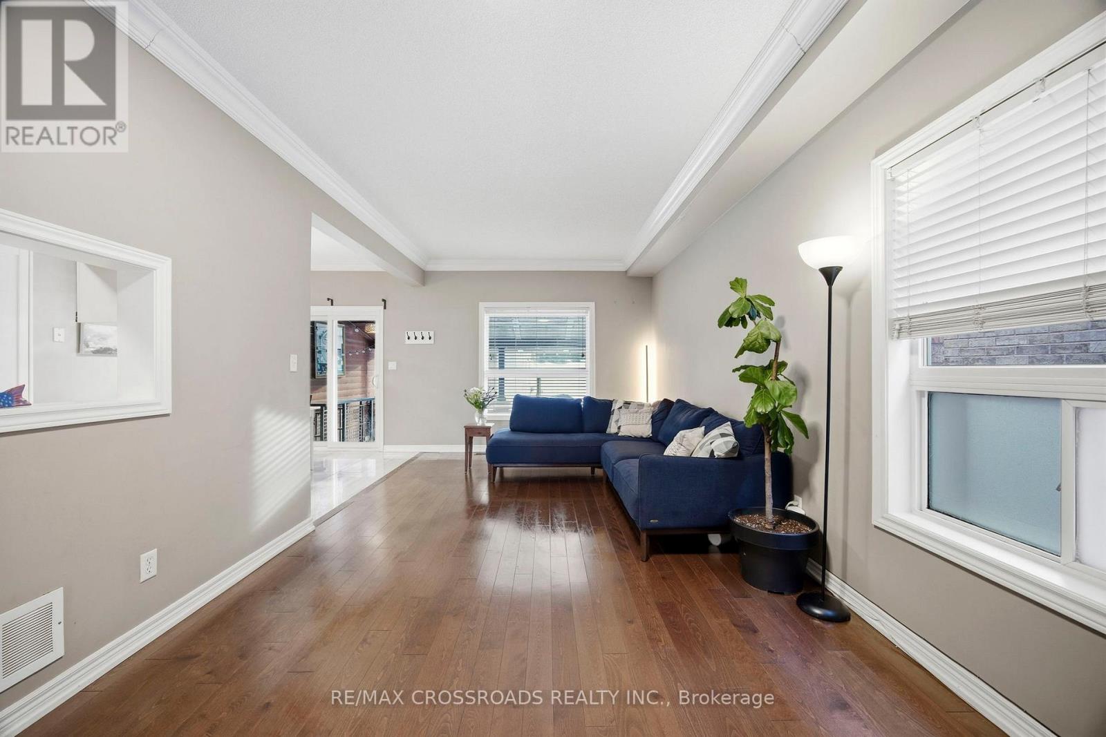 12 Sam Frustaglio Drive, Toronto, Ontario  M9N 3Y5 - Photo 5 - W12837682