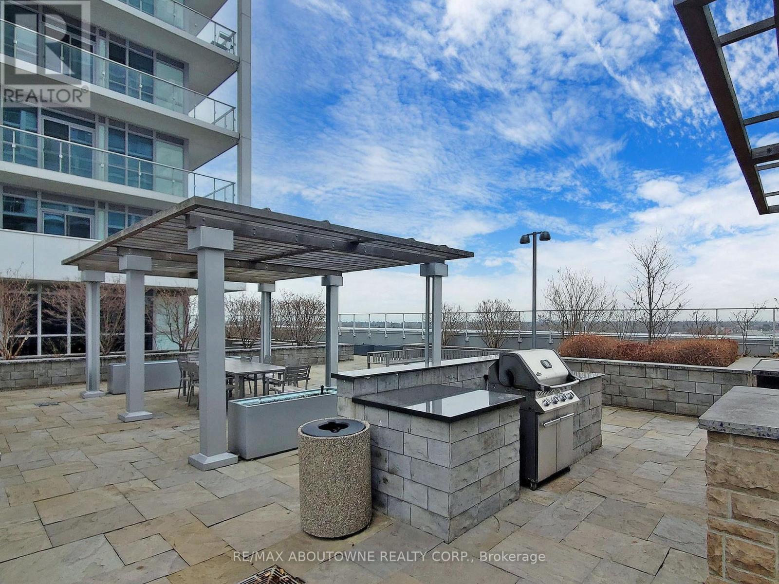 Ph04 - 65 Speers Road, Oakville, Ontario  L6K 0J1 - Photo 32 - W12837706