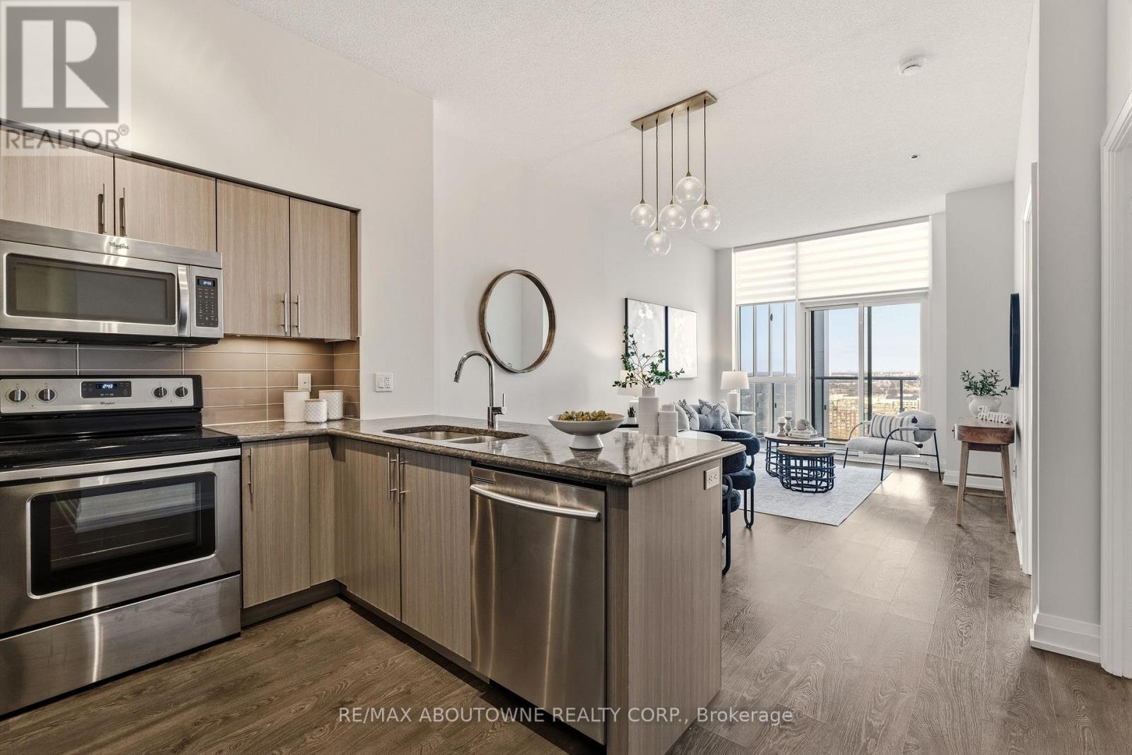 Ph04 - 65 Speers Road, Oakville, Ontario  L6K 0J1 - Photo 5 - W12837706