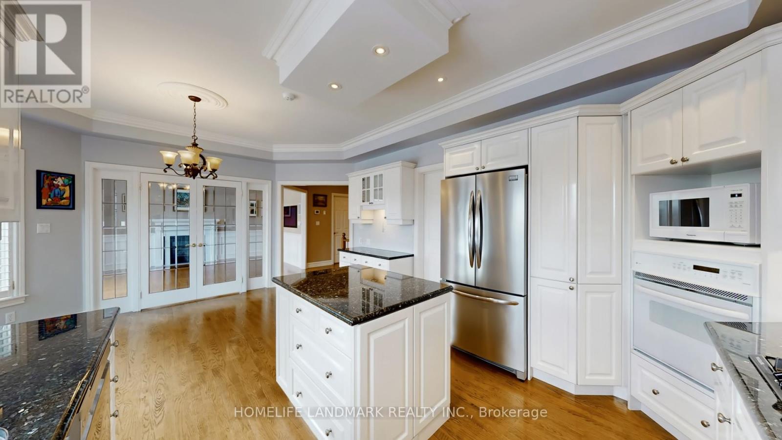 2108 Arbourview Drive, Oakville, Ontario  L6M 3P3 - Photo 8 - W12837730