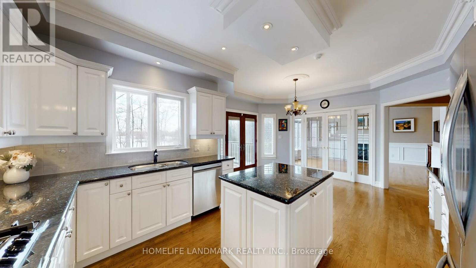 2108 Arbourview Drive, Oakville, Ontario  L6M 3P3 - Photo 9 - W12837730