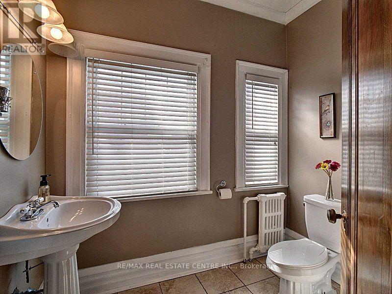 164 Rymal Road E, Hamilton, Ontario  L9B 1C2 - Photo 8 - X12837660