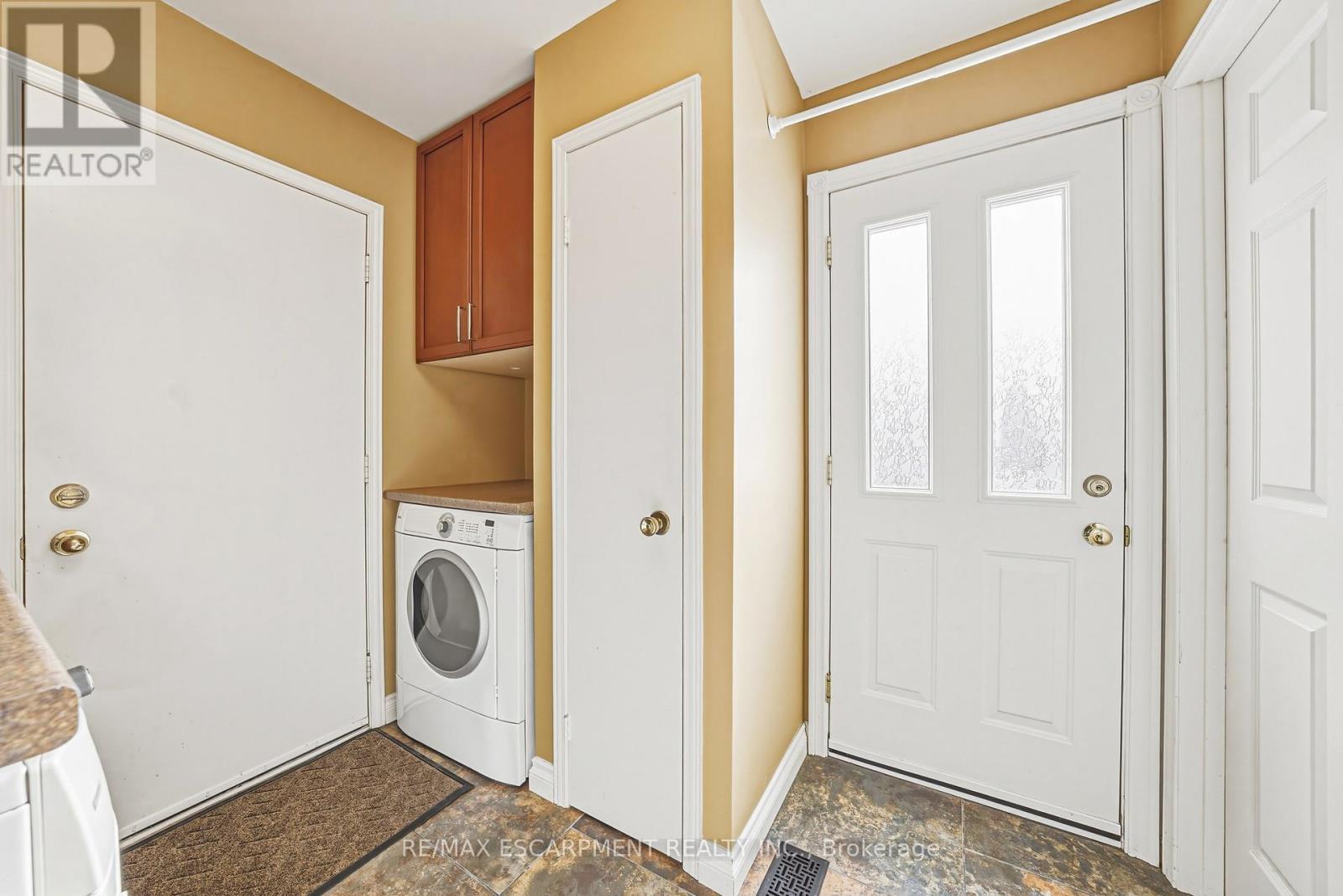 577 Tomahawk Crescent, Hamilton, Ontario  L9G 3T4 - Photo 20 - X12837700