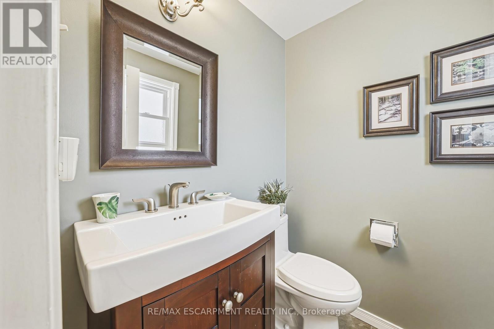 577 Tomahawk Crescent, Hamilton, Ontario  L9G 3T4 - Photo 25 - X12837700