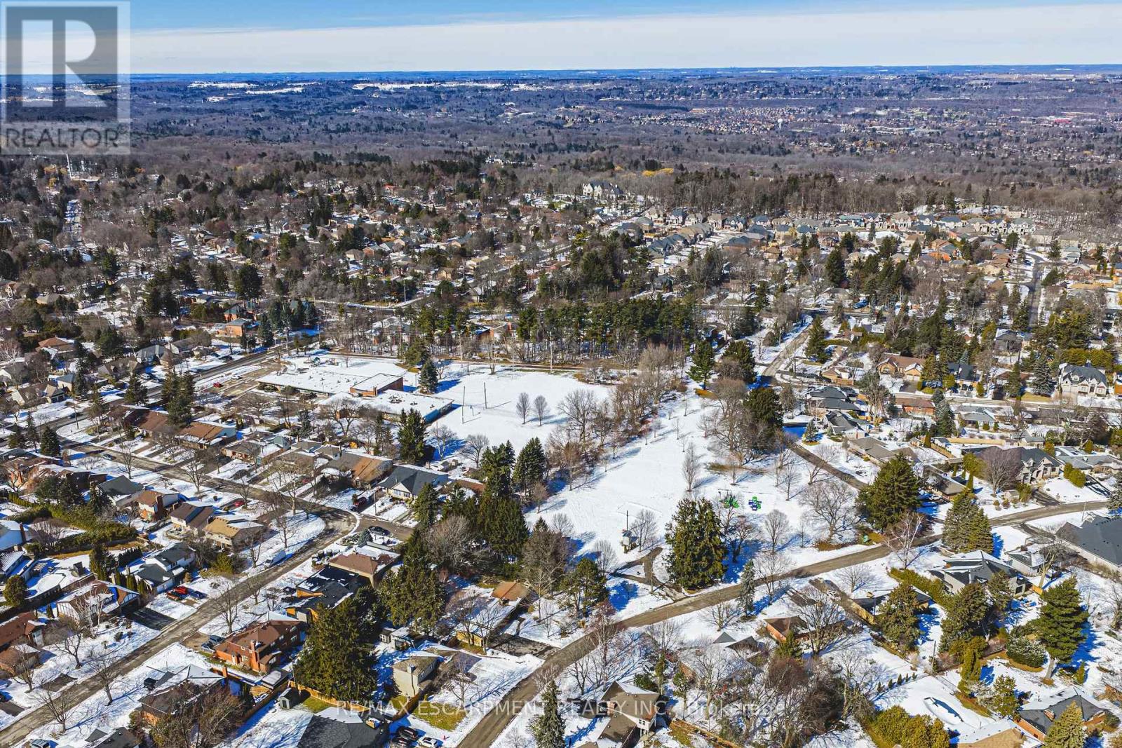 577 Tomahawk Crescent, Hamilton, Ontario  L9G 3T4 - Photo 46 - X12837700