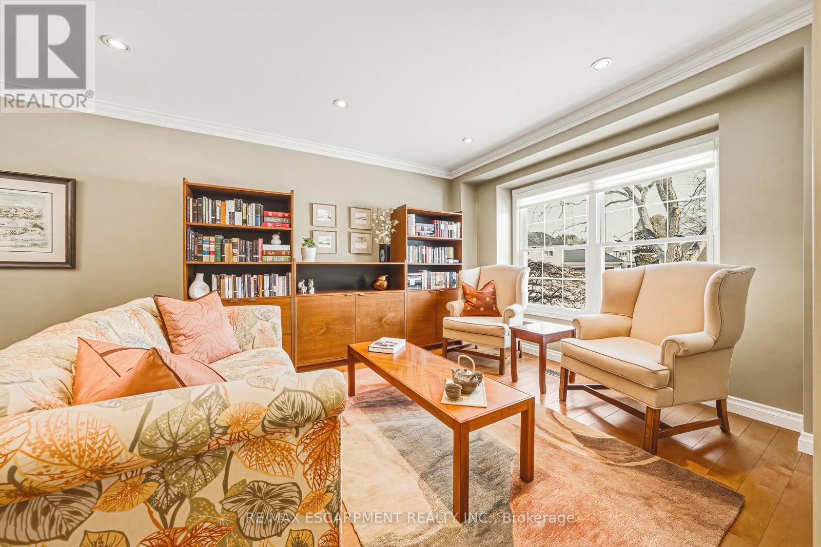 577 Tomahawk Crescent, Hamilton, Ontario  L9G 3T4 - Photo 6 - X12837700