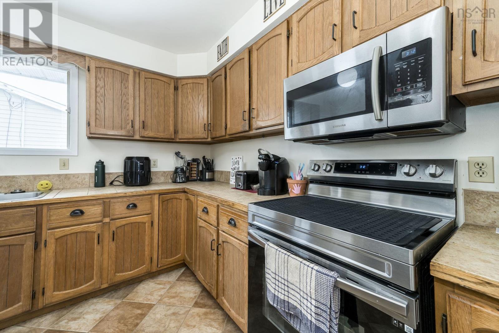 17 Wexford Road, Cole Harbour, Nova Scotia  B2V 1R8 - Photo 6 - 202602815