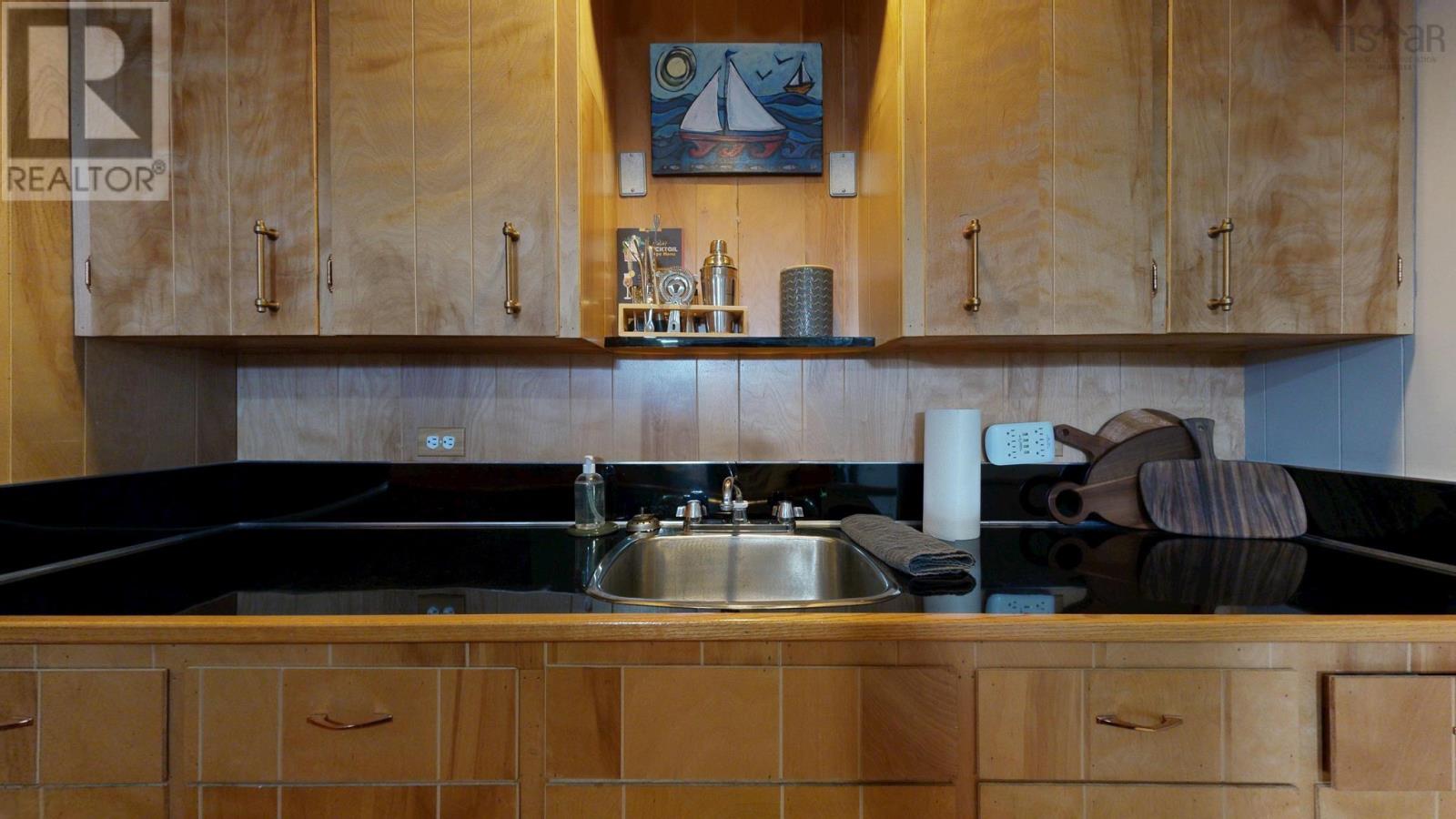 168 Broad Street, Lunenburg, Nova Scotia  B0J 2C0 - Photo 20 - 202603676