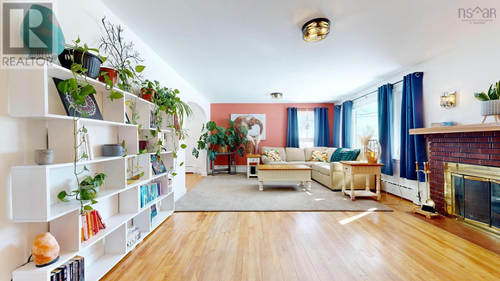 168 Broad Street, Lunenburg, Nova Scotia  B0J 2C0 - Photo 2 - 202603676