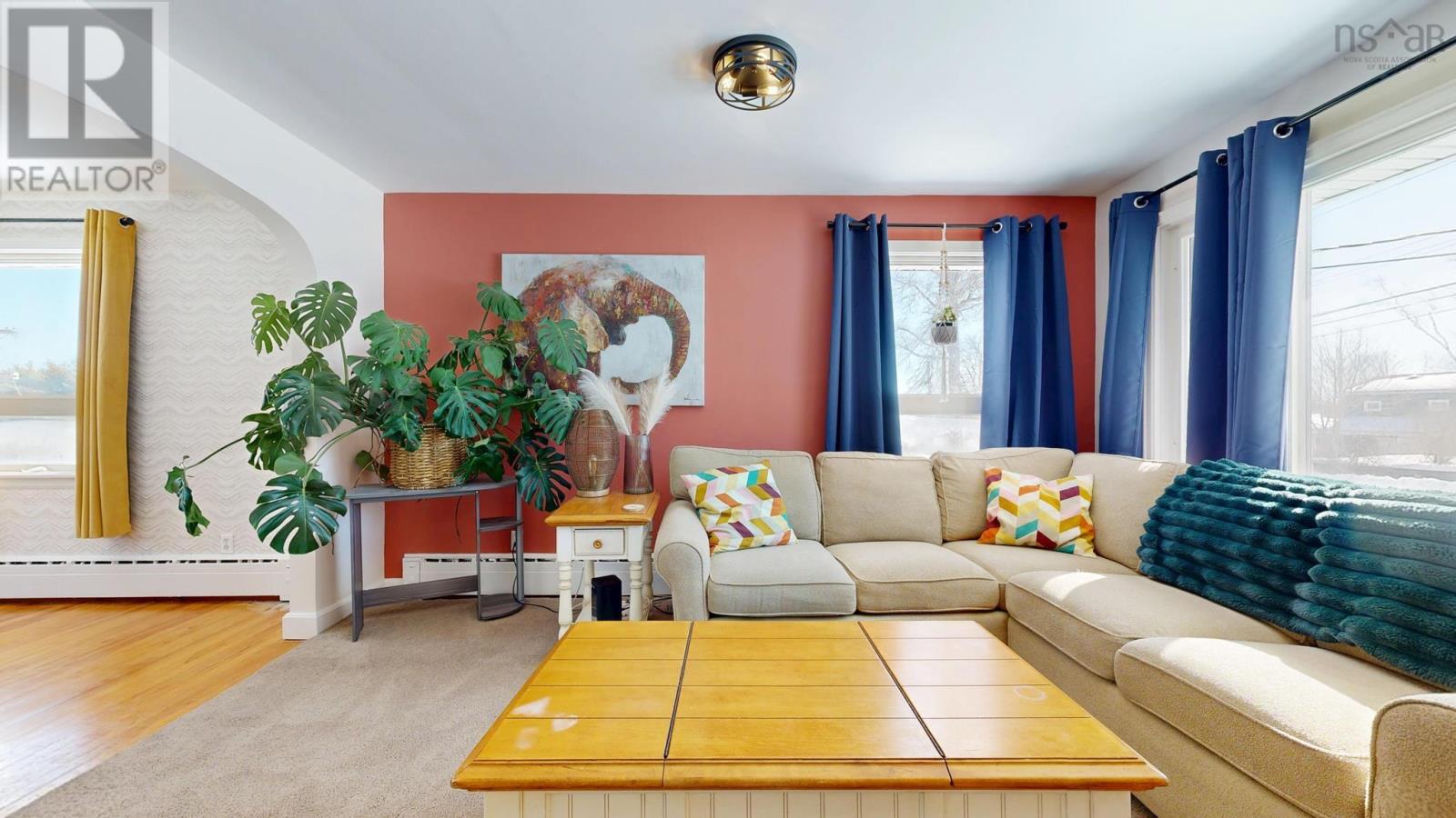 168 Broad Street, Lunenburg, Nova Scotia  B0J 2C0 - Photo 3 - 202603676