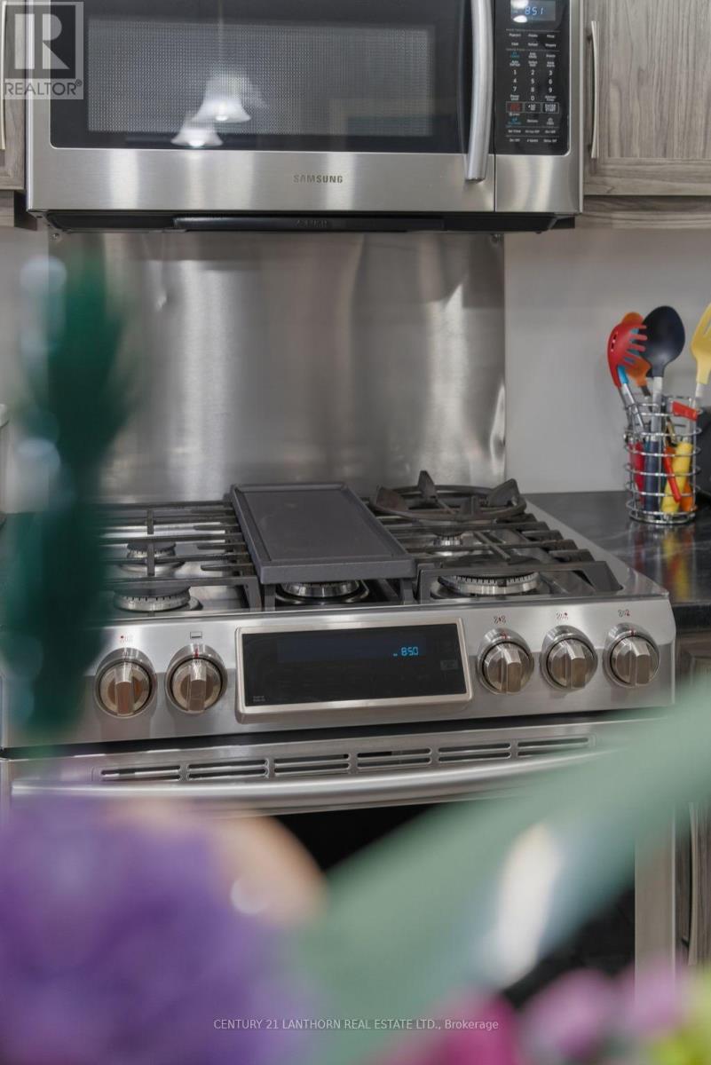 29 Sandhu Crescent, Belleville, Ontario  K8P 0G7 - Photo 11 - X12837792