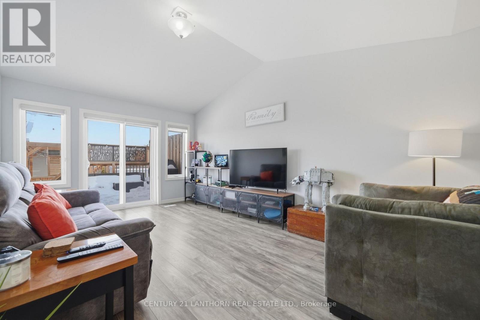 29 Sandhu Crescent, Belleville, Ontario  K8P 0G7 - Photo 18 - X12837792