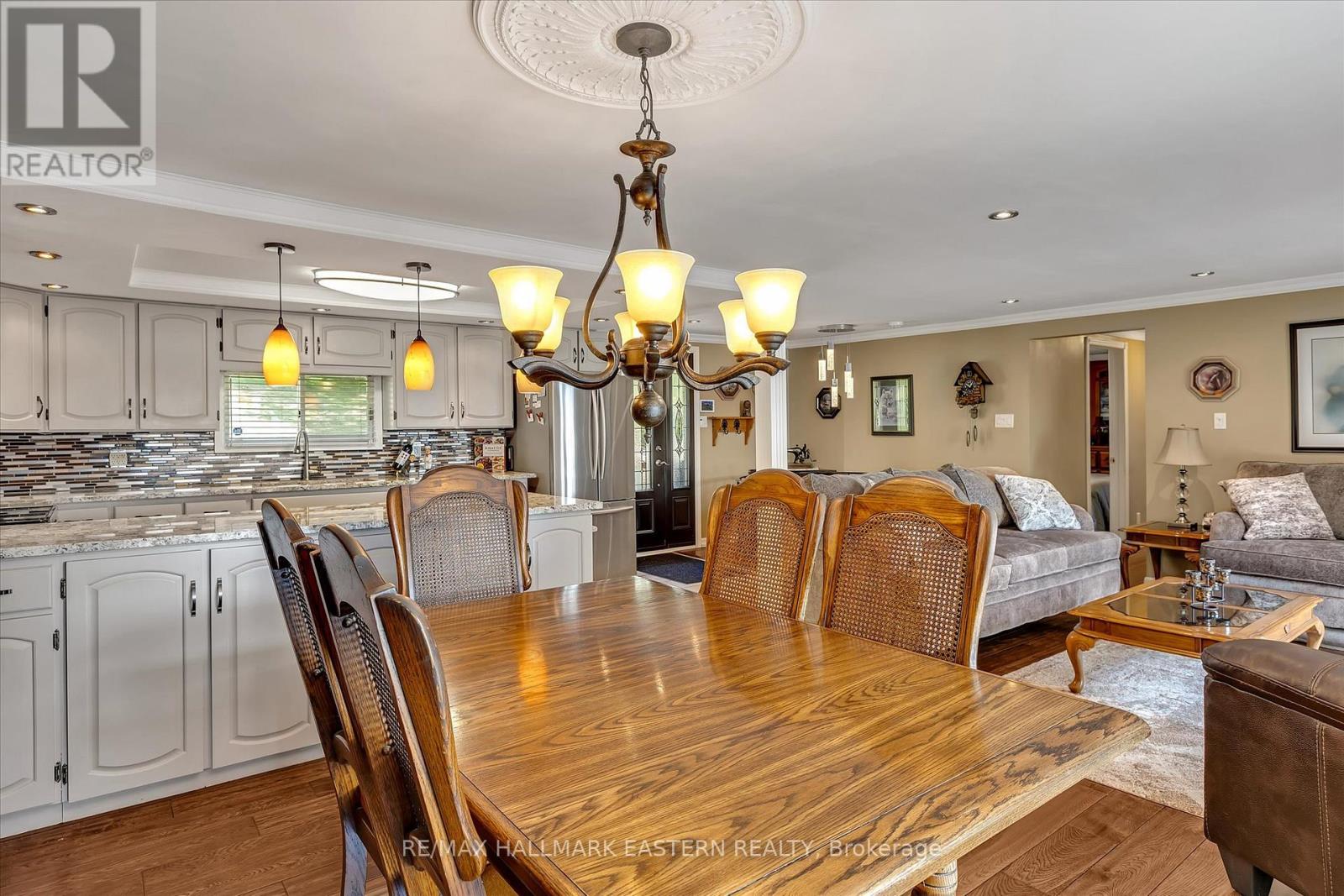 51 Darling Drive, Selwyn, Ontario  K0L 2W0 - Photo 9 - X12837798