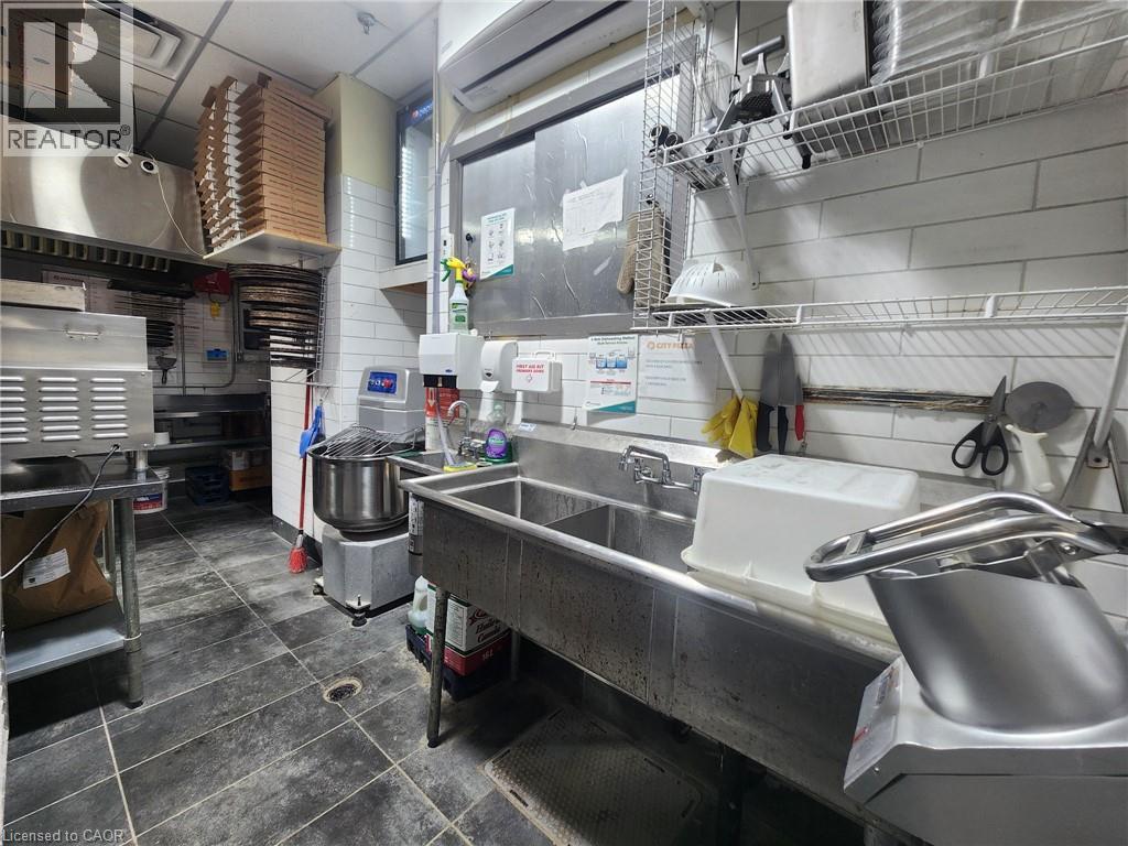 35 Harvard Road Unit# 10, Guelph, Ontario  N1G 3A2 - Photo 17 - 40808904