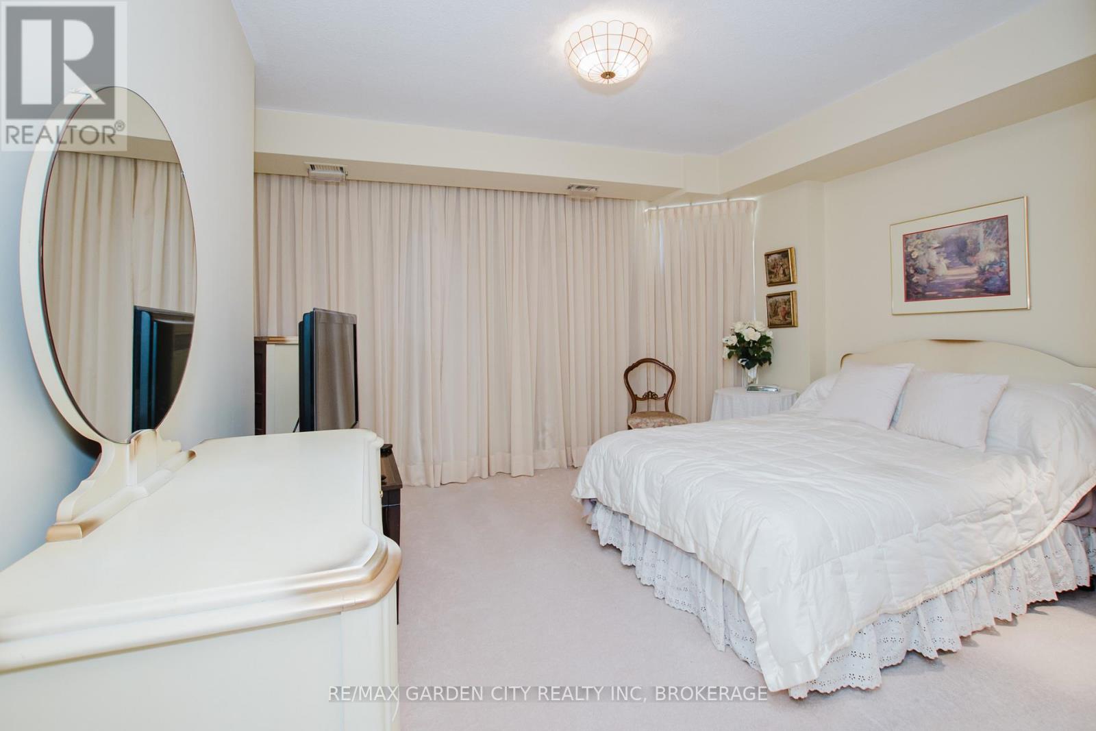 307 - 7 Gale Crescent, St. Catharines, Ontario  L2R 7M8 - Photo 12 - X12833280