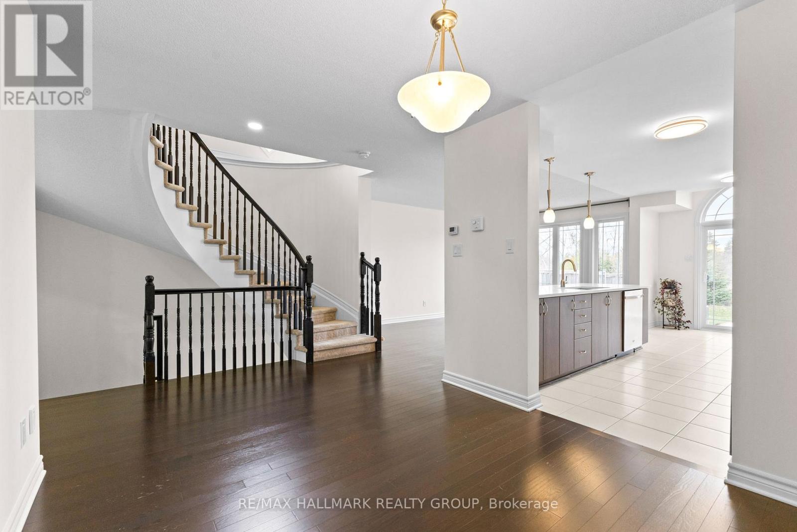 420 Barrick Hill Road, Ottawa, Ontario  K2M 0H7 - Photo 9 - X12837766