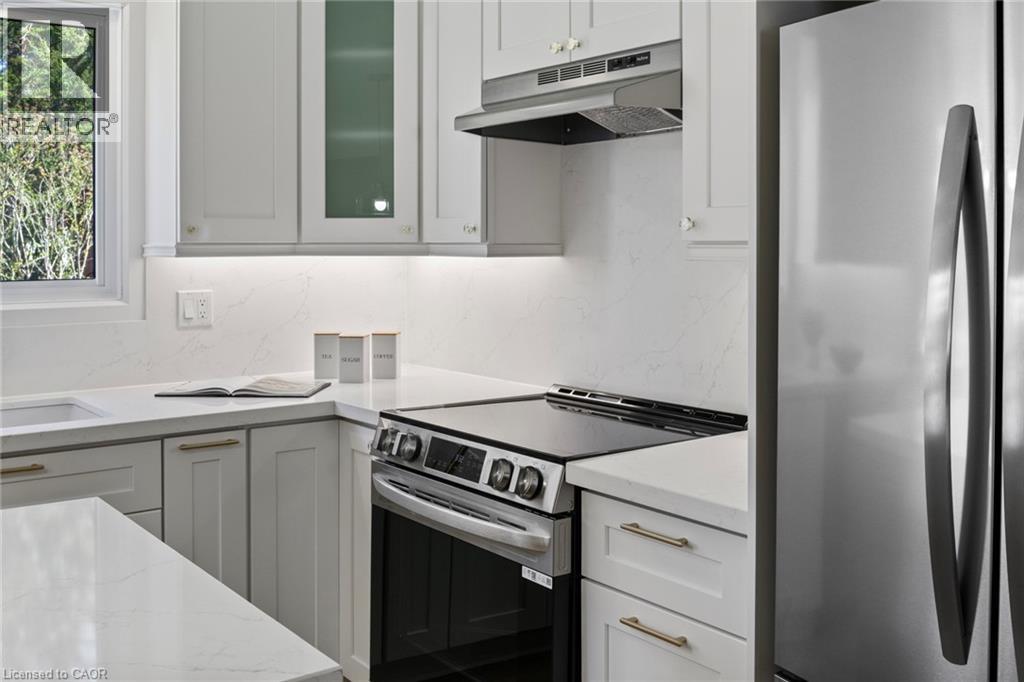 92 Scenic Wood Crescent, Kitchener, Ontario  N2A 3N6 - Photo 10 - 40808022