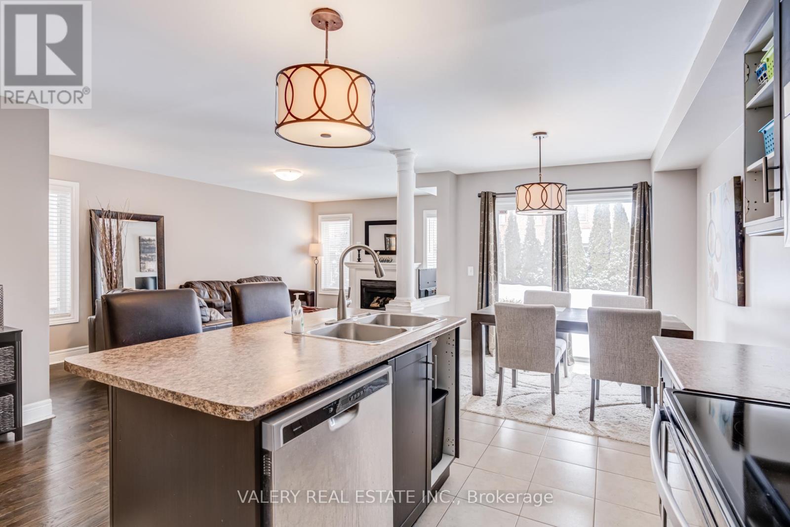 63 Bathgate Crescent, Clarington, Ontario  L1E 0B4 - Photo 3 - E12837756