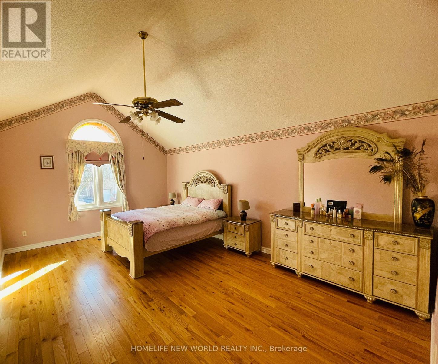 32 Halstead Drive, Markham, Ontario L3R 7Z7 - Photo 10 - N12837768