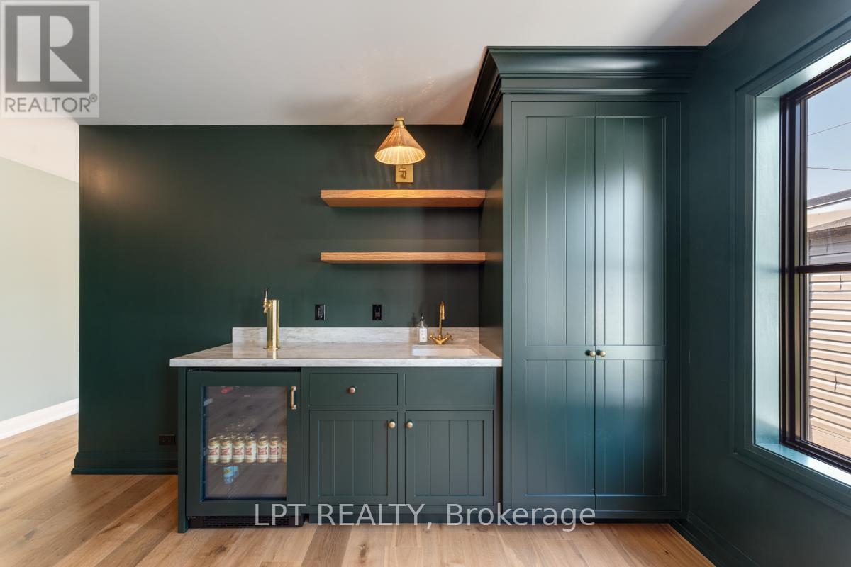 944 Lake Drive E, Georgina, Ontario  L0E 1L0 - Photo 11 - N12837784