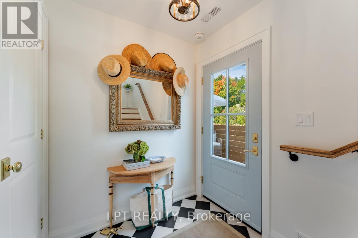 944 Lake Drive E, Georgina, Ontario  L0E 1L0 - Photo 16 - N12837784