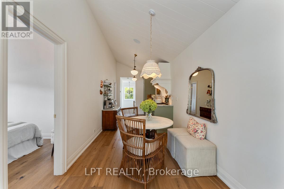 944 Lake Drive E, Georgina, Ontario  L0E 1L0 - Photo 25 - N12837784