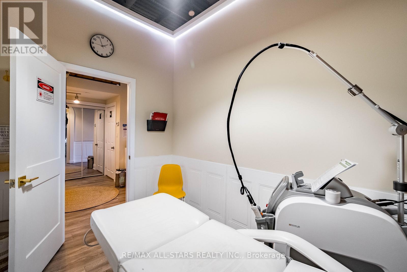 35 - 86 Ringwood Drive, Whitchurch-Stouffville, Ontario  L4A 1C3 - Photo 13 - N12837790