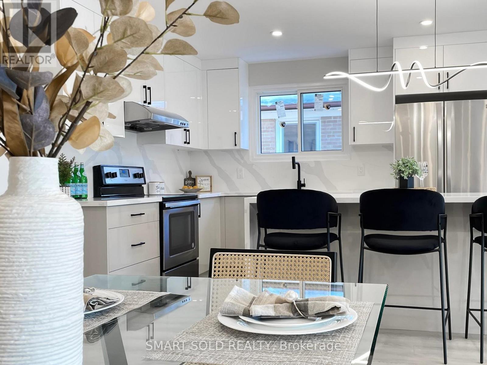 76 Clancy Drive, Toronto, Ontario  M2J 2V8 - Photo 9 - C12837472