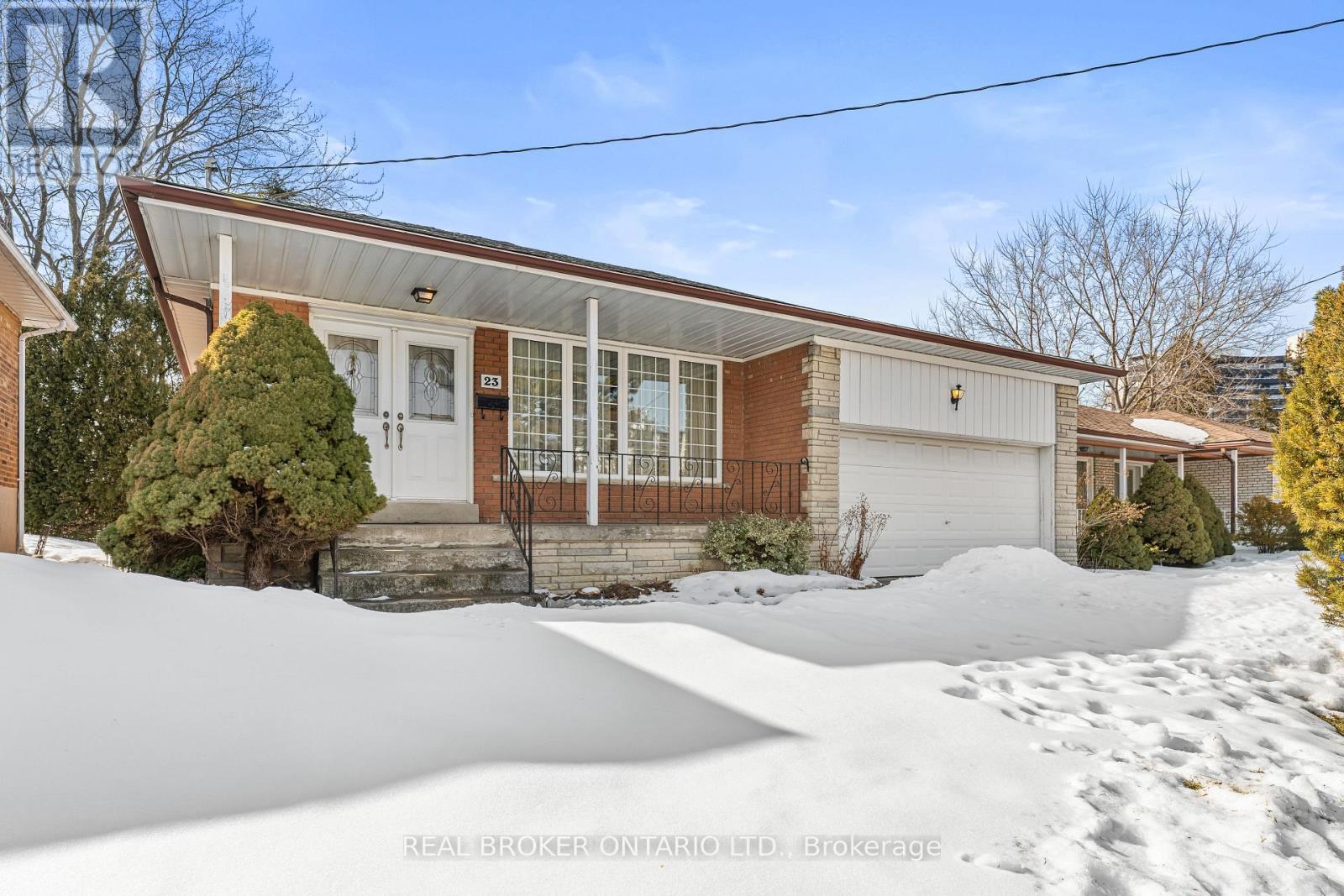 23 Beaumaris Crescent, Toronto, Ontario  M9R 1N7 - Photo 1 - W12837746