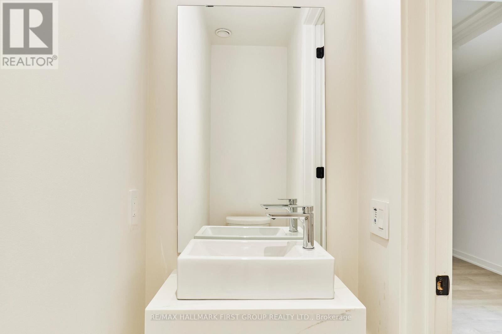 407 - 123 Maurice Drive, Oakville, Ontario  L6K 2W6 - Photo 23 - W12837774